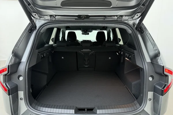 Dacia Bigster Hybrid (2026) — foto 12 van 16