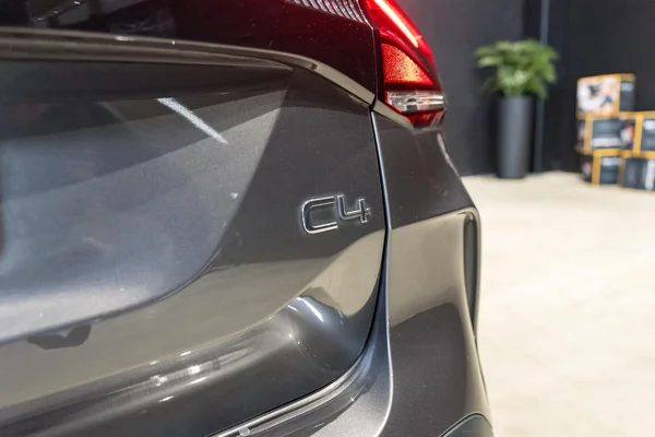 Citroën C4 (2022) — foto 2 van 35