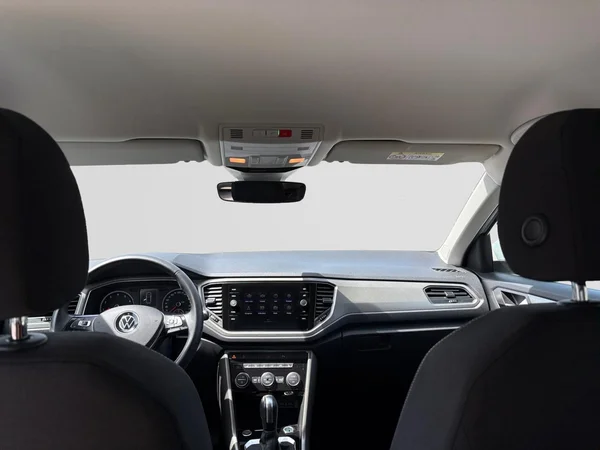 VOLKSWAGEN T-Roc (2021) — foto 9 van 21