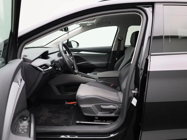 Škoda Enyaq iV (2023) — foto 42 van 43