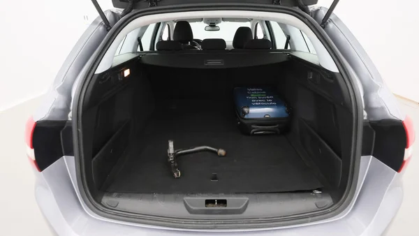 Peugeot 308 SW (2021) — foto 8 van 37