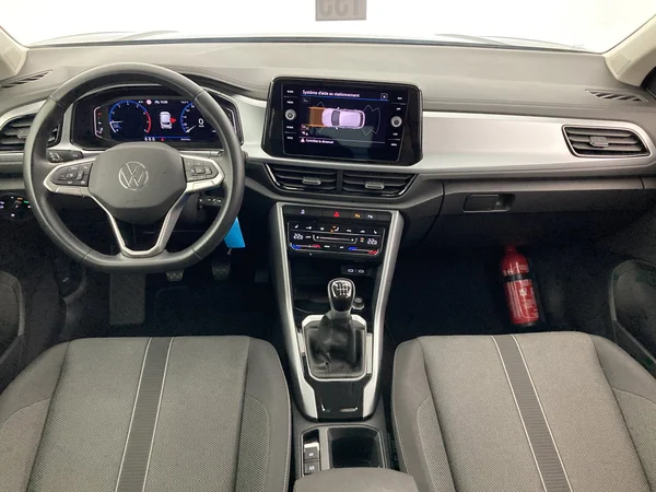 VOLKSWAGEN T-Roc (2022) — foto 6 van 36