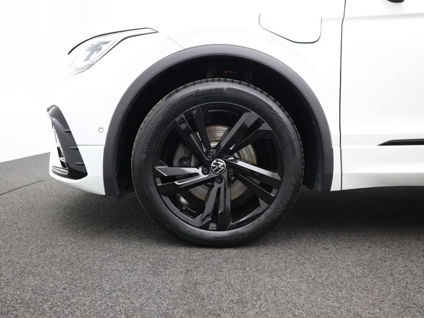 VOLKSWAGEN Tiguan eHybrid (PHEV) (2022) — foto 5 van 22