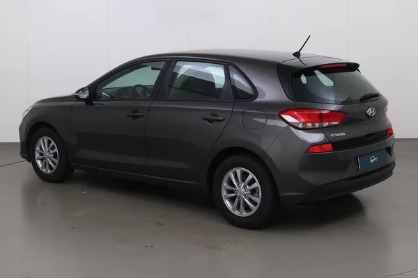 Hyundai i30 (2019) — foto 12 van 18