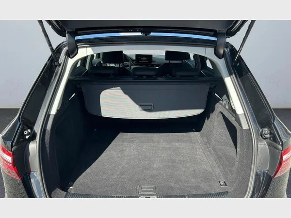 Audi A4 Avant (2022) — foto 21 van 29