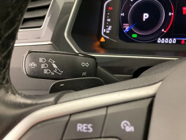 VOLKSWAGEN Tiguan Allspace (2021) — foto 27 van 36