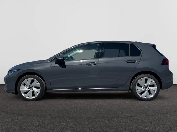 VOLKSWAGEN Golf VIII (2026) — foto 4 van 12