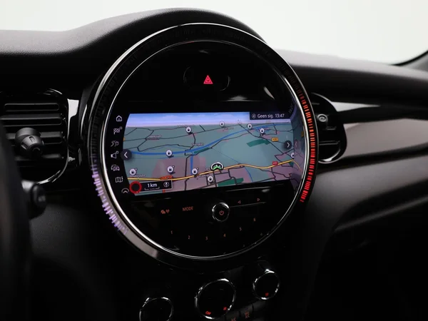 MINI One (2022) — foto 14 van 34