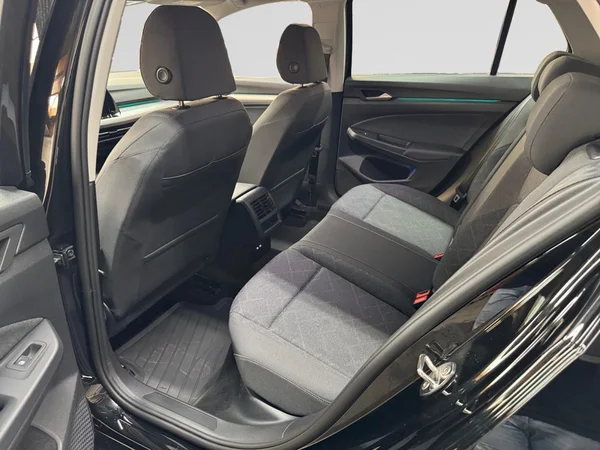 VOLKSWAGEN Golf VIII (2024) — foto 15 van 16