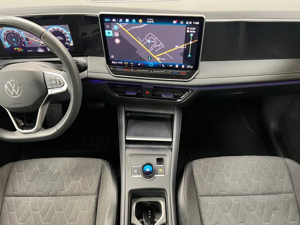 VOLKSWAGEN Tiguan (2024) — foto 20 van 20