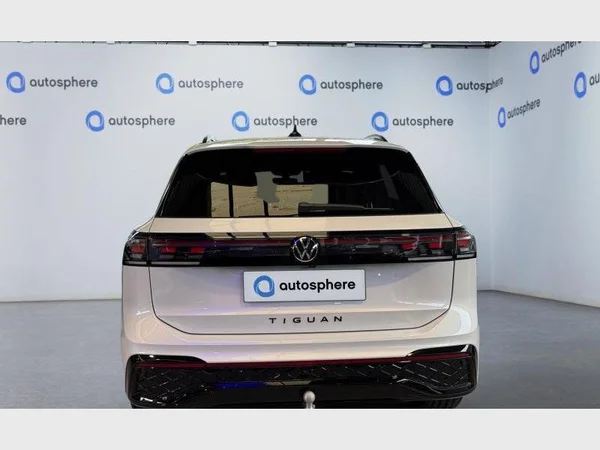 VOLKSWAGEN Tiguan (2026) — foto 19 van 22