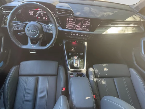 AUDI A3 Allstreet (2025) — foto 19 van 21