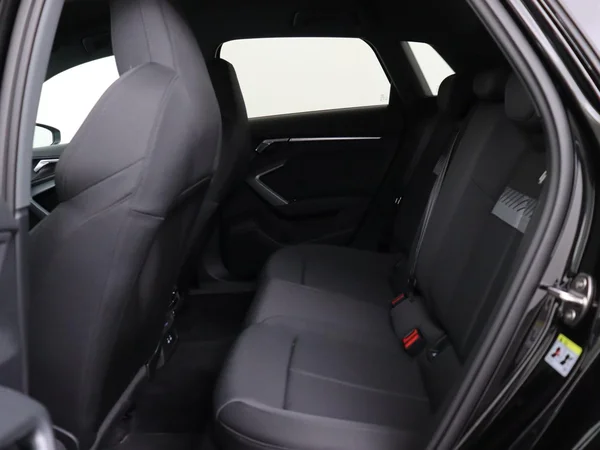 AUDI A3 Sportback (2025) — foto 2 van 18