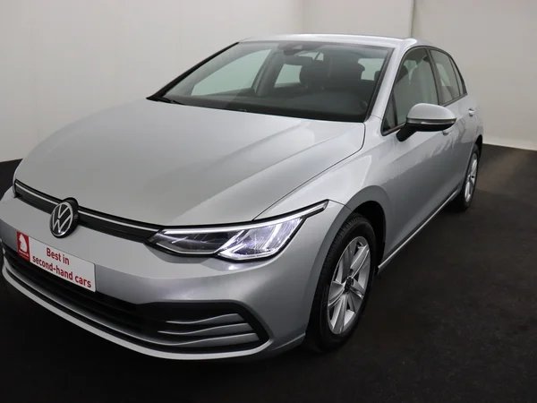 VOLKSWAGEN Golf (2024) — foto 21 van 28