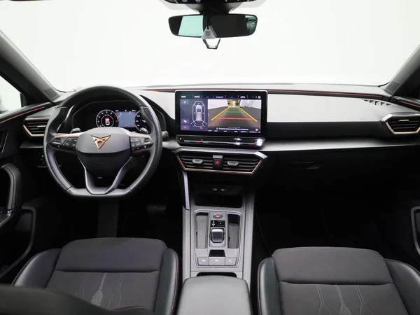 CUPRA Leon Sportstourer (2023) — foto 32 van 40