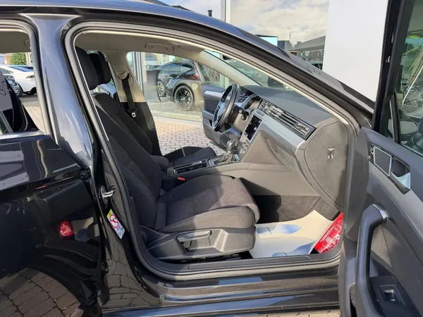 Volkswagen Passat (2019) — foto 9 van 23