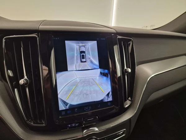 Volvo XC60 (2025) — foto 9 van 18