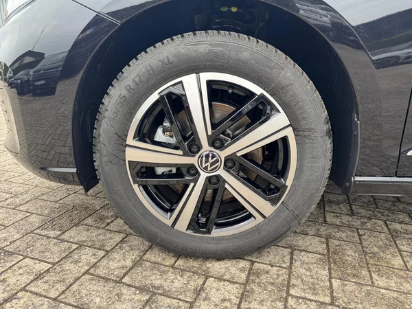 VOLKSWAGEN Caddy Maxi (2026) — foto 18 van 20