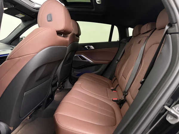 BMW X6 (2022) — foto 5 van 32