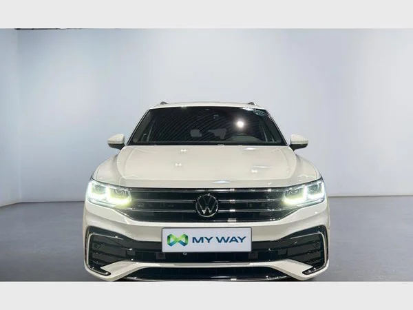 Volkswagen Tiguan Allspace (2022) — foto 23 van 32