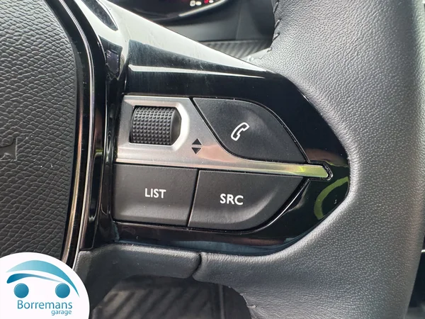 Peugeot 2008 (2023) — foto 39 van 45