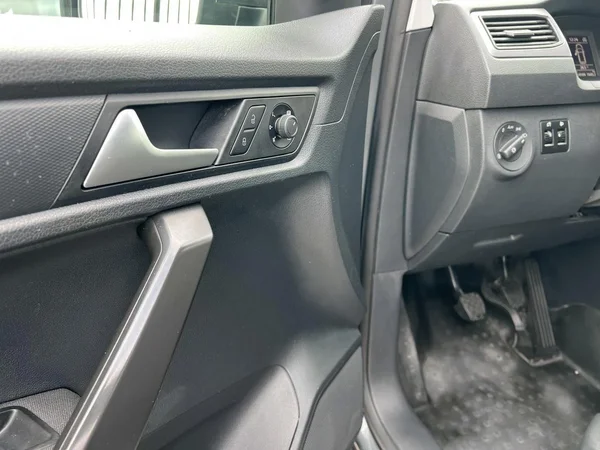 Volkswagen Caddy (2017) — foto 8 van 21