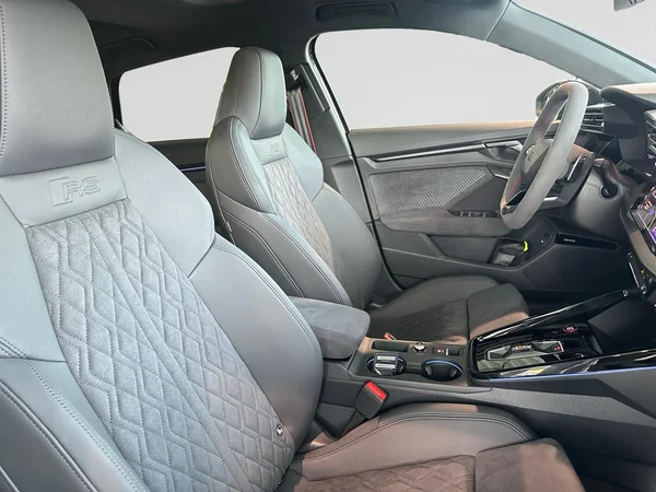 AUDI RS3 Sportback (2026) — foto 10 van 16