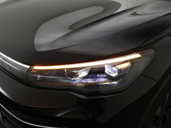 VOLKSWAGEN Tiguan eHybrid (PHEV) (2026) — foto 5 van 21