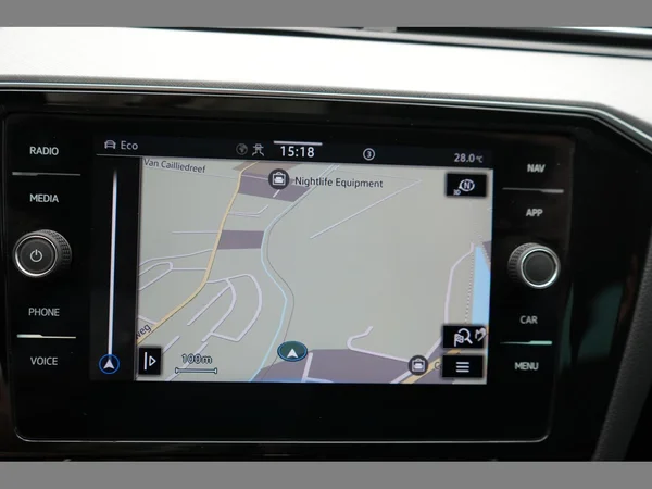 VOLKSWAGEN Passat GTE (2020) — foto 20 van 30
