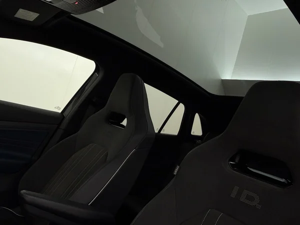 VOLKSWAGEN ID.4 (2022) — foto 26 van 33