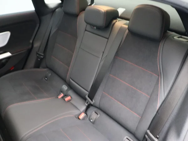 Mercedes-Benz CLA (2025) — foto 15 van 30