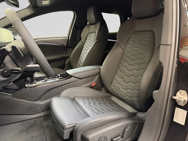 AUDI A6 Sportback e-tron (2026) — foto 19 van 24
