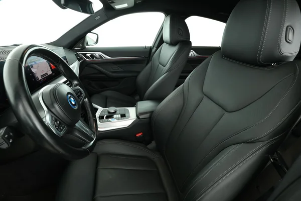 BMW i4 (2023) — foto 16 van 16