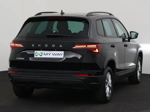 SKODA Karoq (2024) — foto 11 van 18