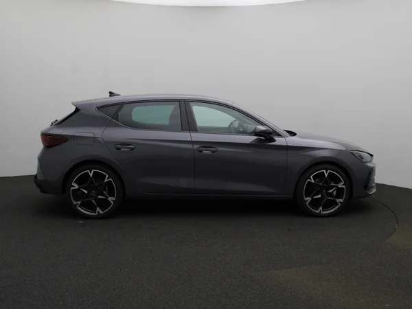 CUPRA Leon (2025) — foto 11 van 19
