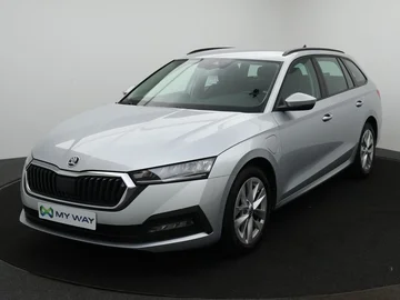 SKODA Octavia Combi PHEV (2023)
