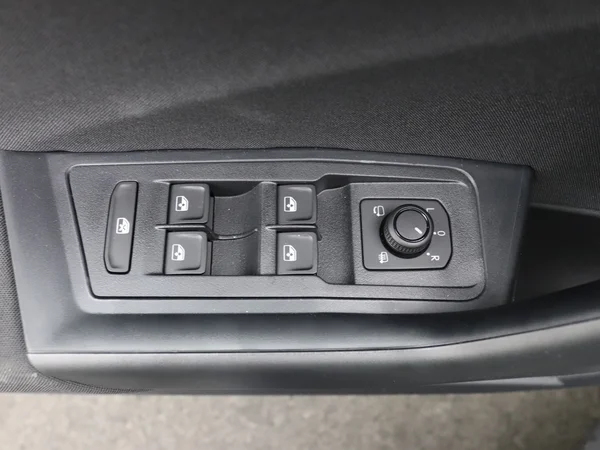 VOLKSWAGEN T-Roc (2025) — foto 11 van 19