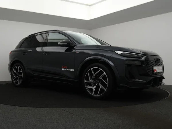 AUDI Q6 e-tron (2026) — foto 19 van 25
