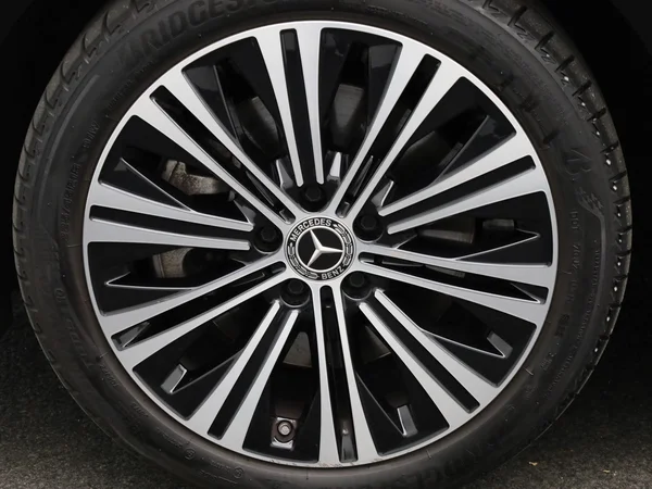 Mercedes-Benz CLA (2022) — foto 6 van 53