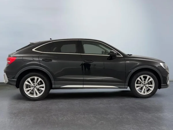 AUDI Q3 Sportback Dsl (2021) — foto 25 van 29