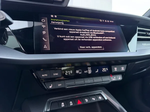 AUDI A3 Sedan (2025) — foto 9 van 21