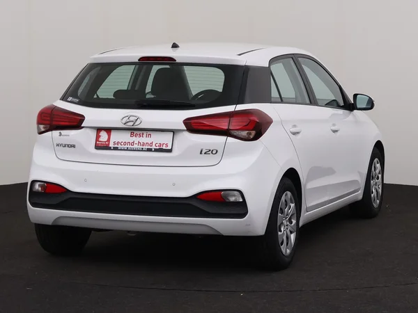 HYUNDAI i20 (2019) — foto 18 van 24