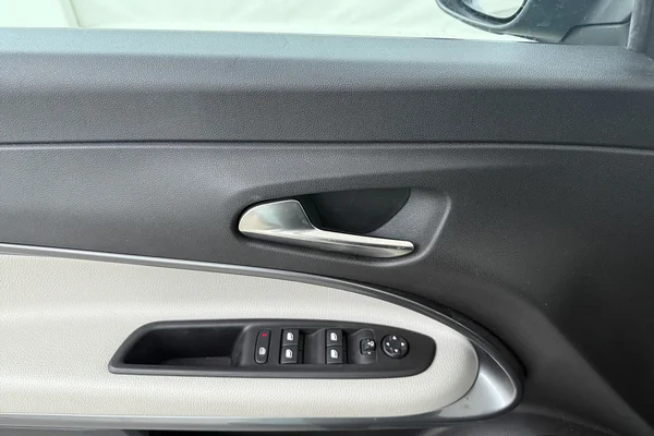 Fiat 600 (2025) — foto 8 van 19