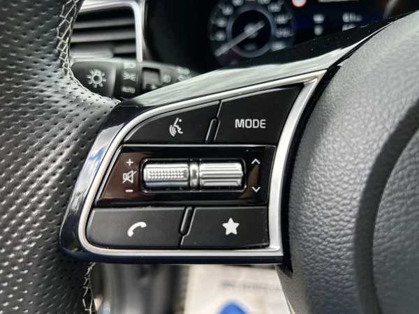 KIA XCeed (2024) — foto 8 van 30