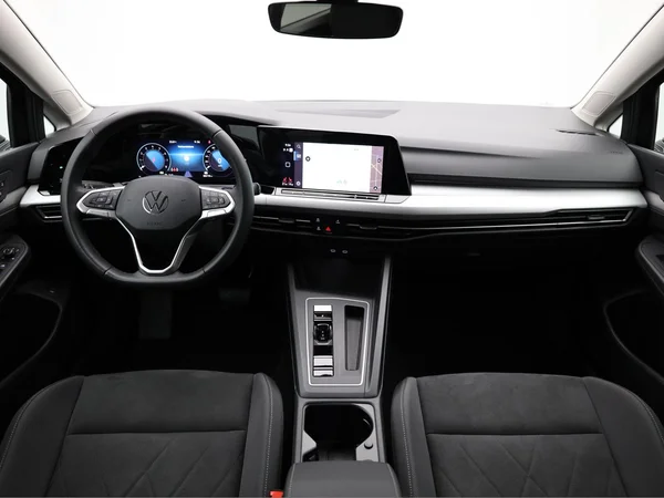VOLKSWAGEN Golf VIII SW (2024) — foto 22 van 23