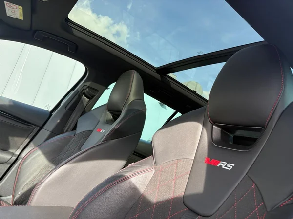 SKODA Octavia Combi RS (2022) — foto 11 van 24