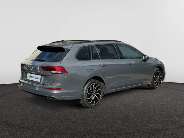 VOLKSWAGEN Golf VIII SW (2024) — foto 9 van 24