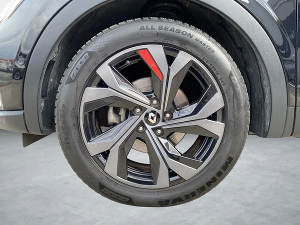 Renault Arkana (2022) — foto 18 van 20