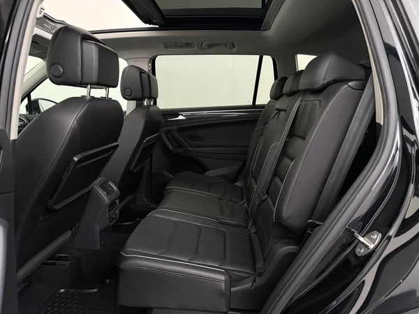 VOLKSWAGEN Tiguan Allspace (2018) — foto 5 van 33