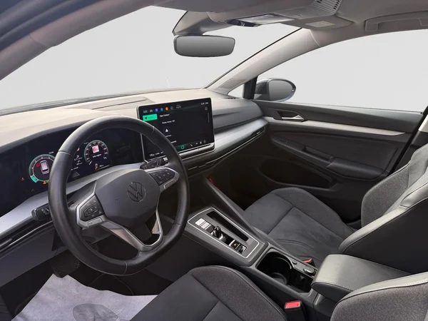 VOLKSWAGEN Golf VIII SW (2024) — foto 14 van 22